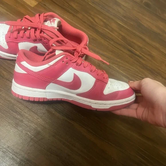 Dunks - Picture 2 of 3